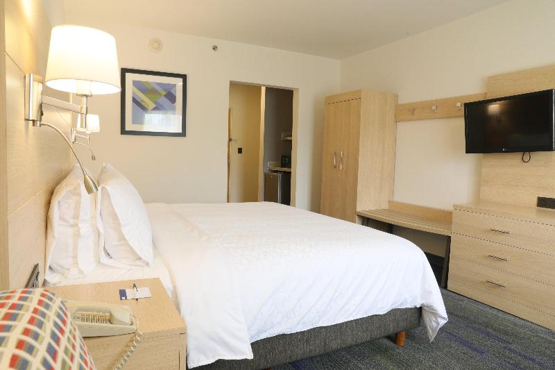 اتاق استاندارد با تخت بزرگ, Holiday Inn Express Piedras Negras, An Ihg