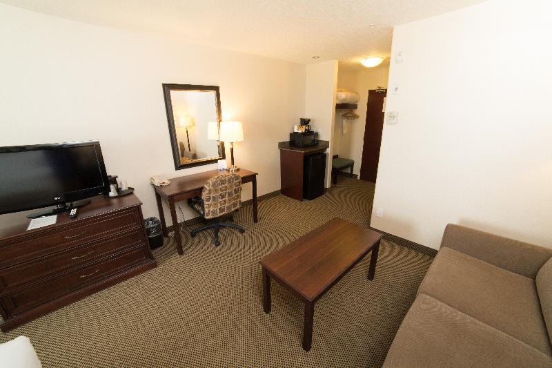 اتاق استاندارد با تخت بزرگ, Holiday Inn Express & Suites Whitecourt, An Ihg