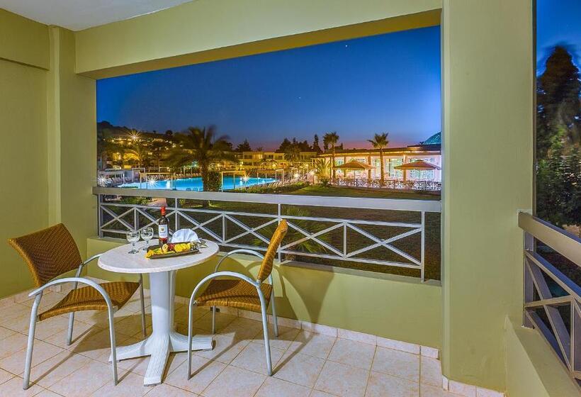 جناح جونيور, Kipriotis Maris Suites