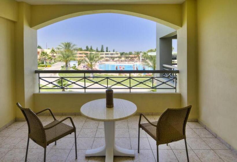 جناح جونيور, Kipriotis Maris Suites