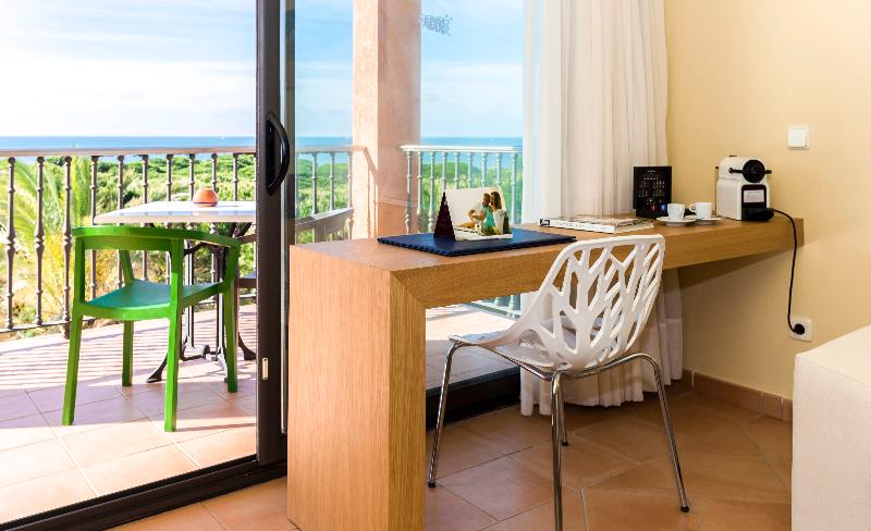 اتاق استاندارد, Kipriotis Maris Suites