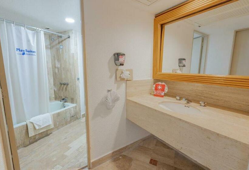 سوییت جونیور, Playa Suites Acapulco