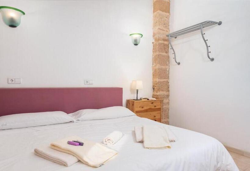 اتاق اکونومی, Petit Hotel Hostatgeria La Victoria