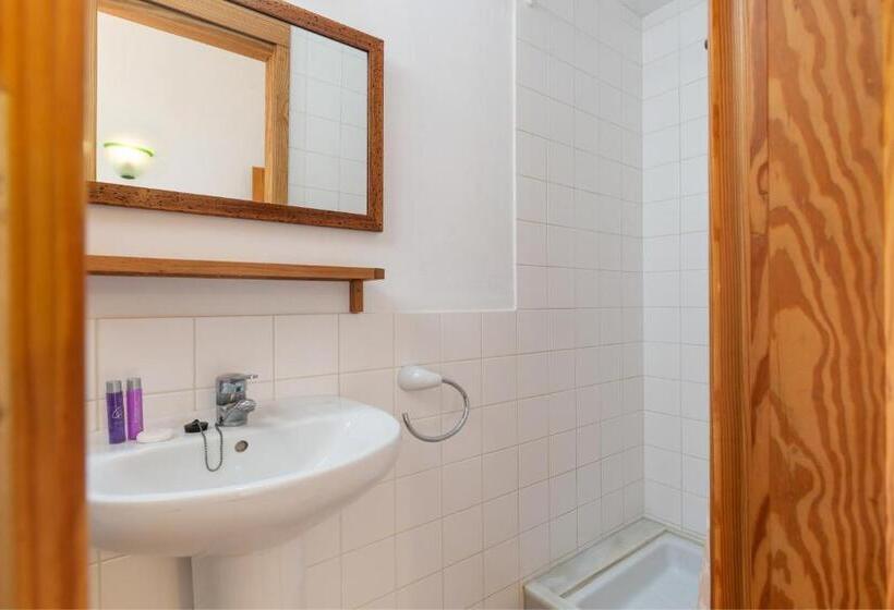 اتاق استاندارد یک نفره, Petit Hotel Hostatgeria La Victoria
