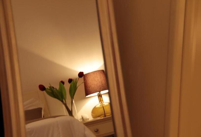 اتاق استاندارد, St. Peter  Six Rooms & Suites