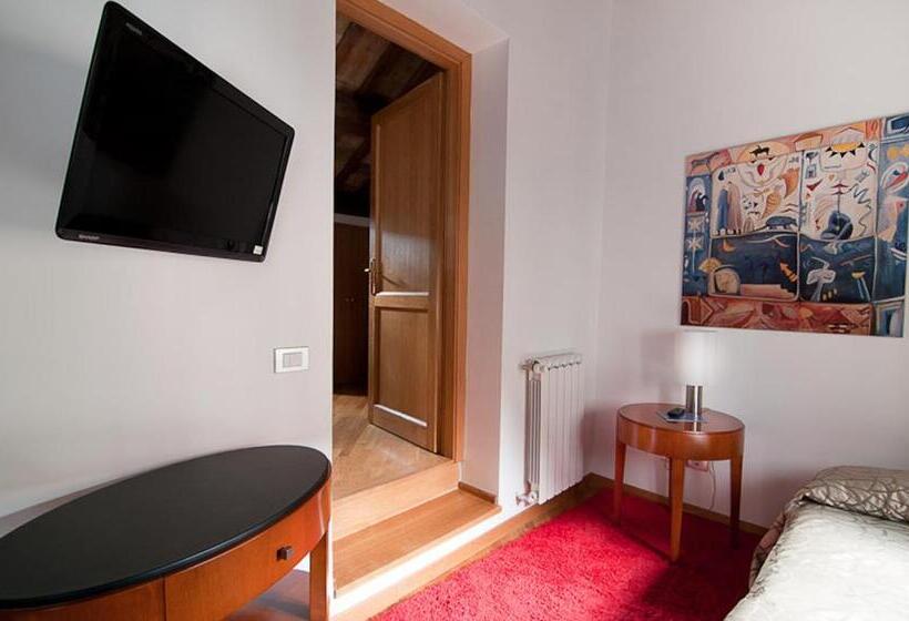 سوییت, St. Peter  Six Rooms & Suites