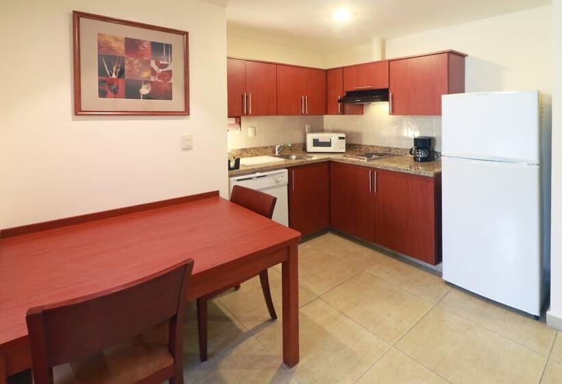 سوییت, Staybridge Suites Queretaro, An Ihg