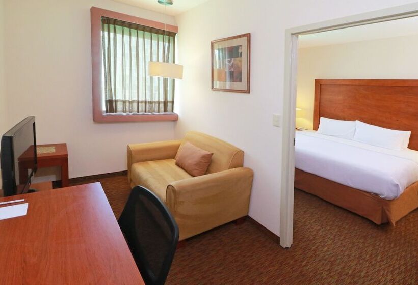 سوییت, Staybridge Suites Queretaro, An Ihg