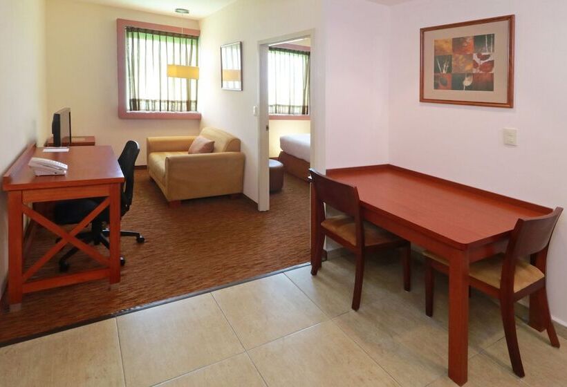 سوییت, Staybridge Suites Queretaro, An Ihg