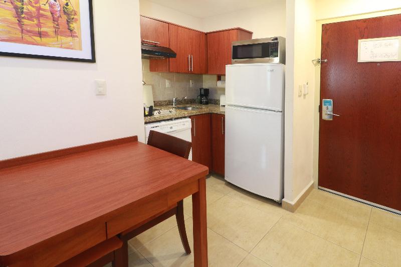 استودیو استاندارد با تخت کینگ, Staybridge Suites Queretaro, An Ihg