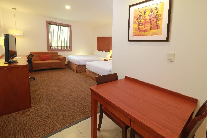 Studio Standard, Staybridge Suites Queretaro