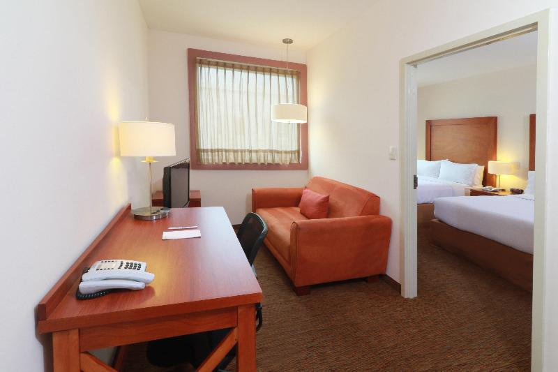 Suite, Staybridge Suites Queretaro