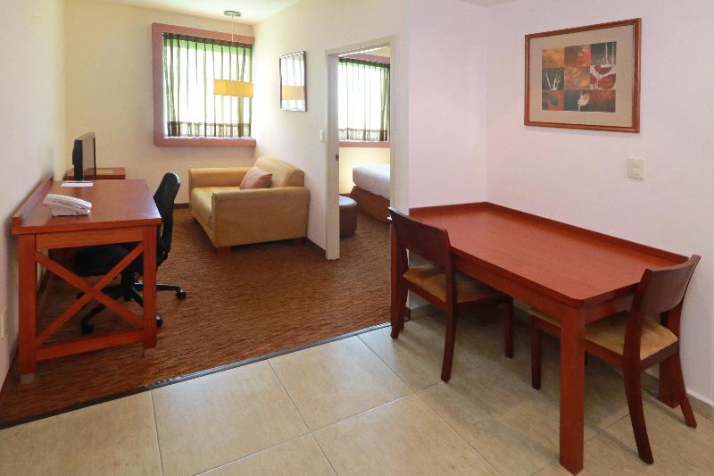 استودیو استاندارد با تخت کینگ, Staybridge Suites Queretaro, An Ihg