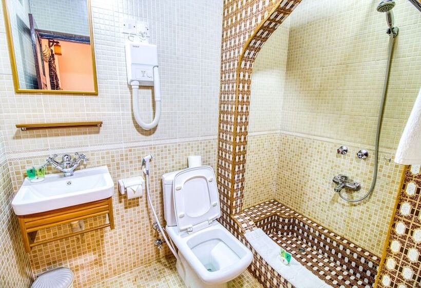 اتاق استاندارد با بالکن و چشم‌انداز دریا, Tembo House