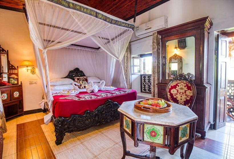 اتاق استاندارد, Tembo House