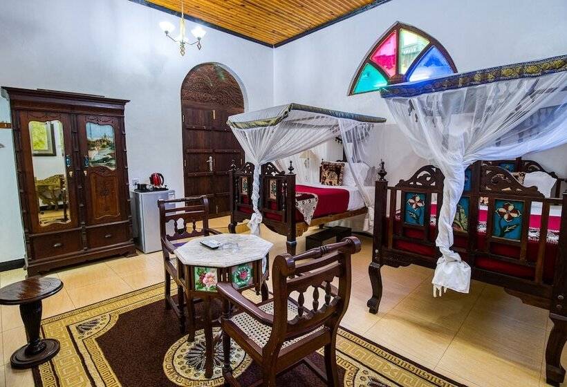 اتاق استاندارد, Tembo House