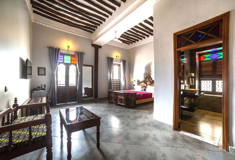 اتاق استاندارد با چشم‌انداز شهر, Tembo House