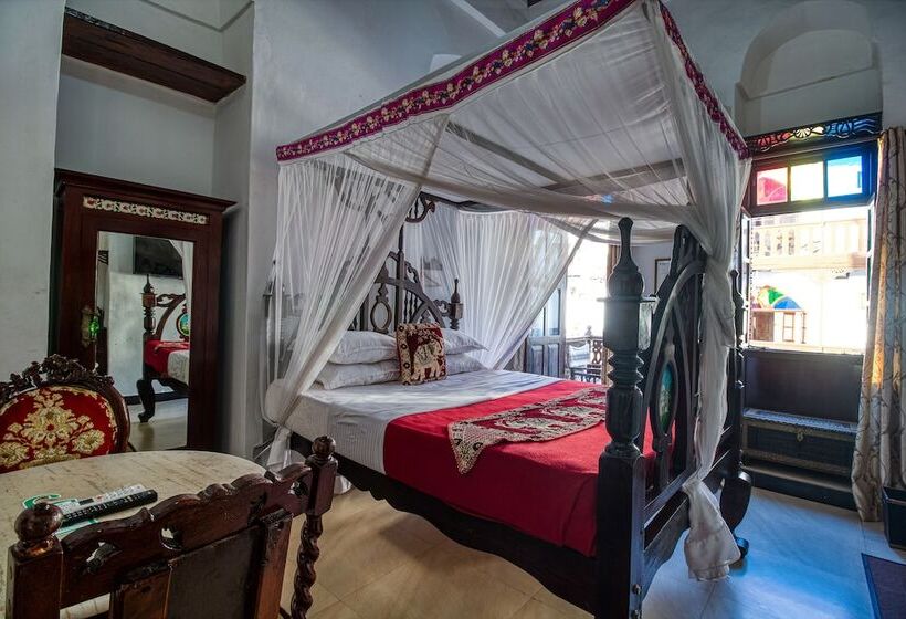 اتاق استاندارد با بالکن و چشم‌انداز دریا, Tembo House