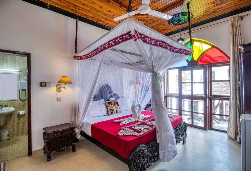 اتاق استاندارد با بالکن و چشم‌انداز دریا, Tembo House