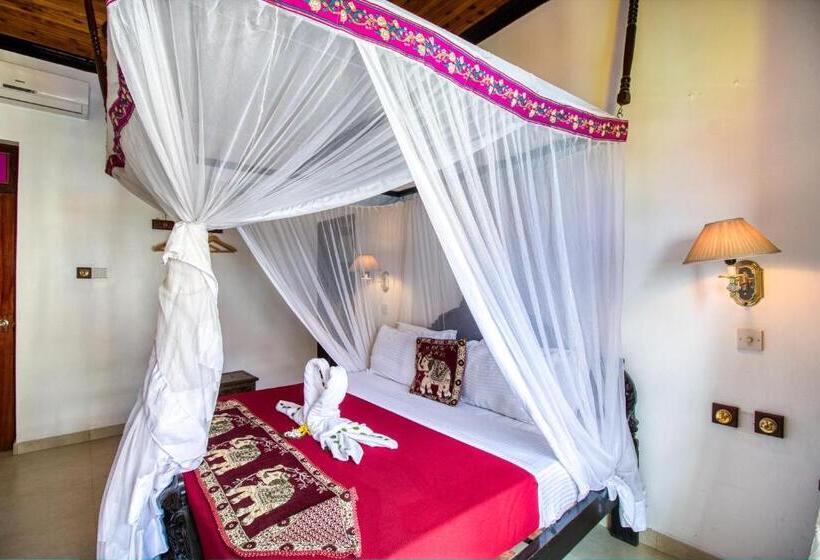 اتاق استاندارد با بالکن و چشم‌انداز دریا, Tembo House