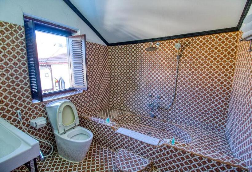 Triple Room Sea View, Tembo House