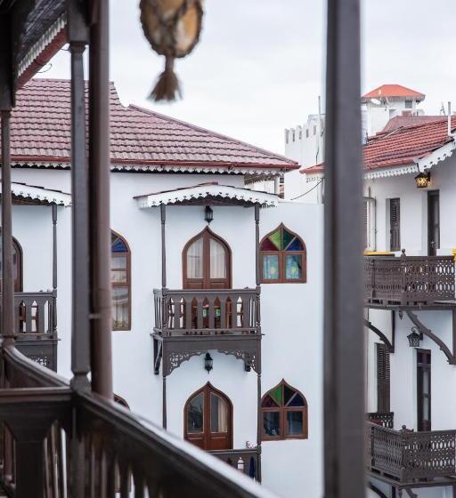 سوئیت پرزیدنت, Tembo House