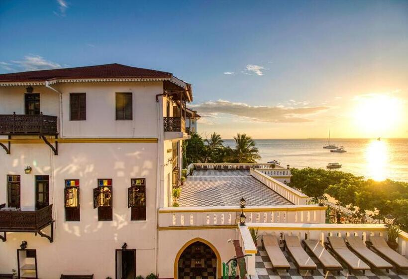 Presidential Suite, Tembo House  And Apartments