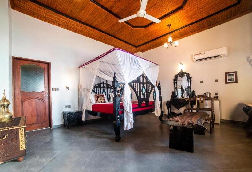سوئیت دولوکس با چشم‌انداز, Tembo House