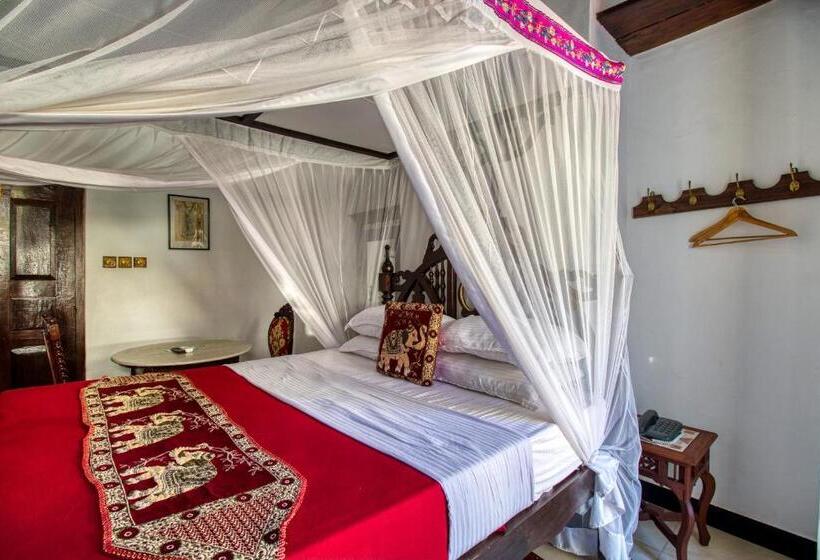 اتاق استاندارد با بالکن و چشم‌انداز دریا, Tembo House