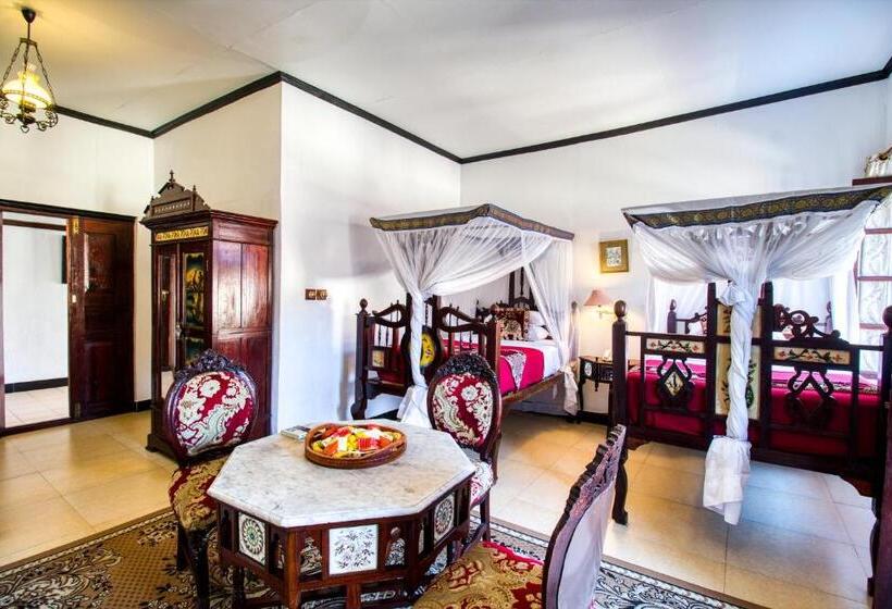 Triple Room Sea View, Tembo House