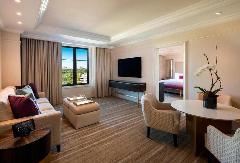 Suite King Bed, The St. Regis Atlanta