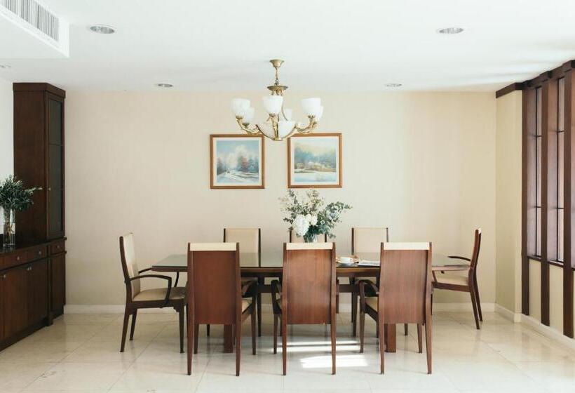 اتاق 4 خوابه, Thomson Residence