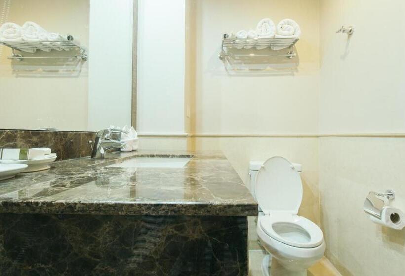 اتاق استاندارد, Thomson Residence