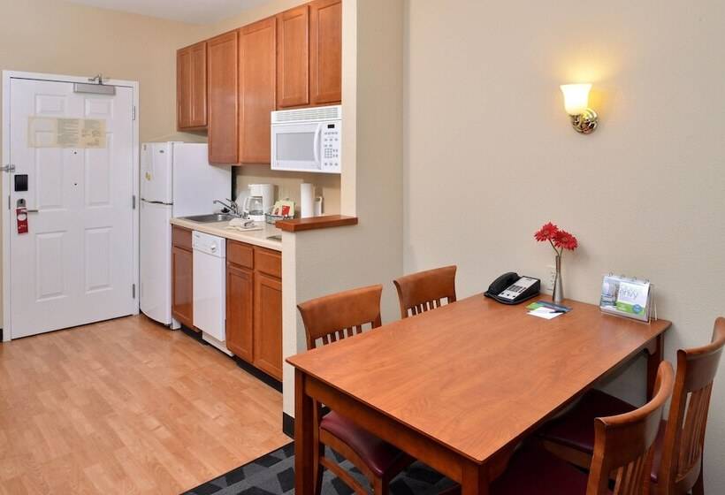 سوئیت 2 خوابه, Towneplace Suites Sacramento Cal Expo