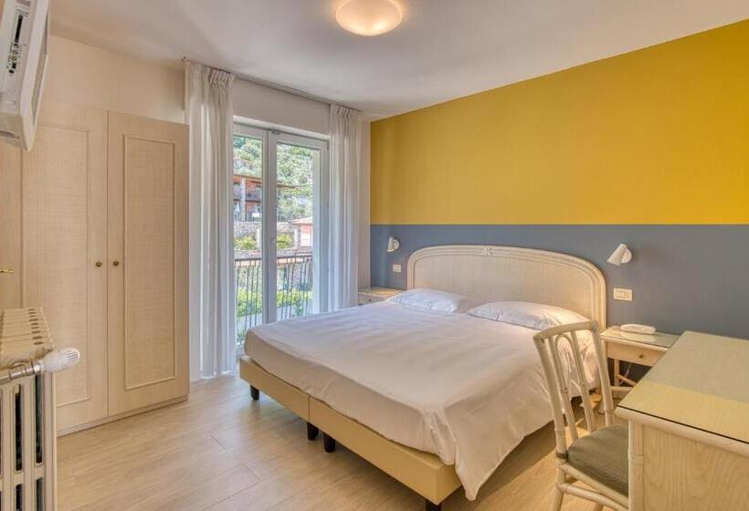 Comfort room with mountain view, Villa Europa