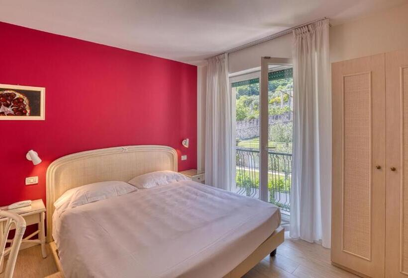 Comfort room with mountain view, Villa Europa