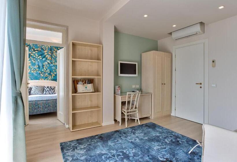 Suite with lake view, Villa Europa
