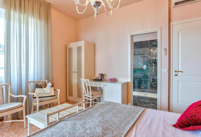 اتاق سوپریور, Villa Europa