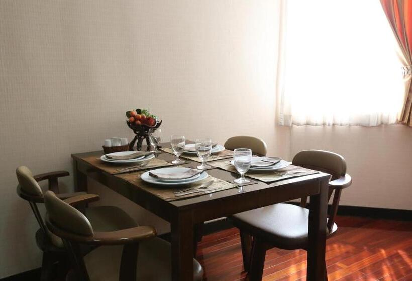 آپارتمان لوکس 1 خوابه, J   Town Serviced Apartments
