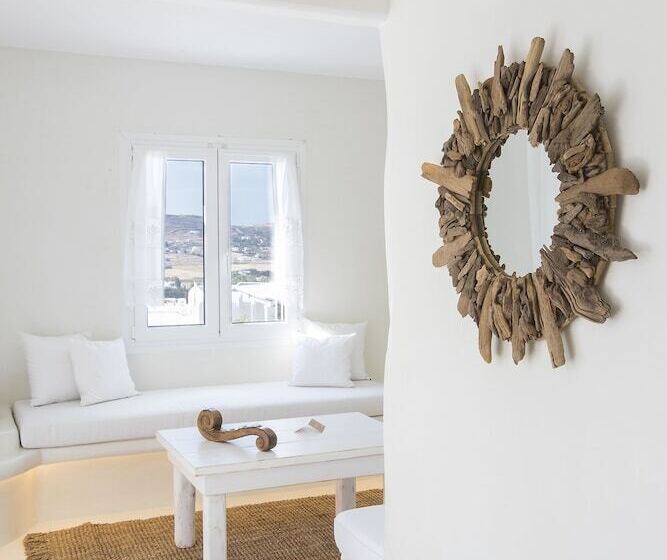 سوئیت پریمیوم, Paros Palace