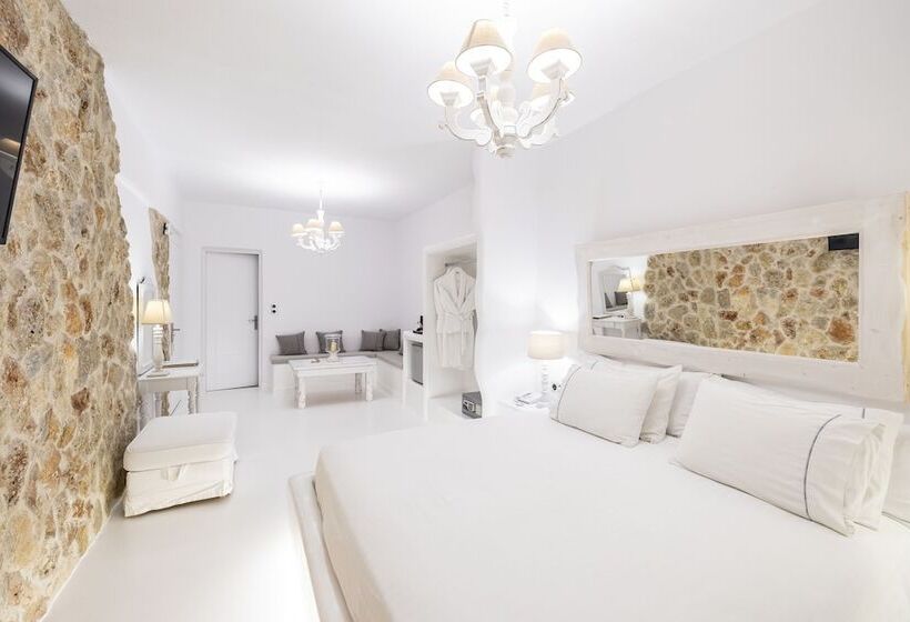 سوییت سوپریور, Paros Palace