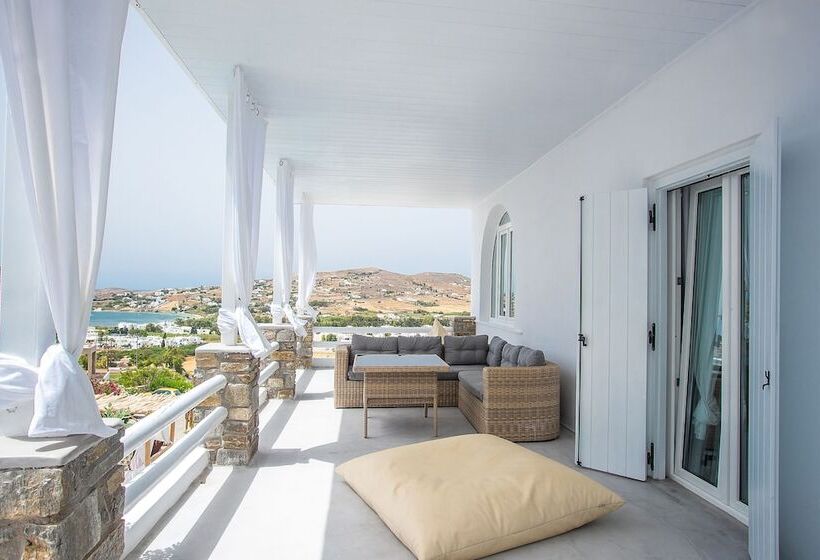 سوییت لوکس, Paros Palace