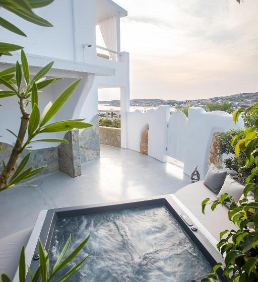 Suite with Hot Tub, Paros Palace