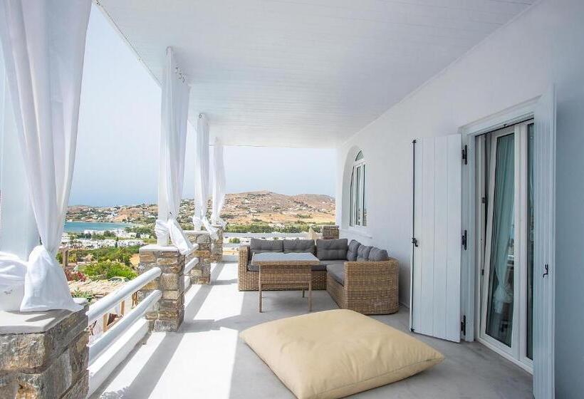 جناح ديلوكس, Paros Palace