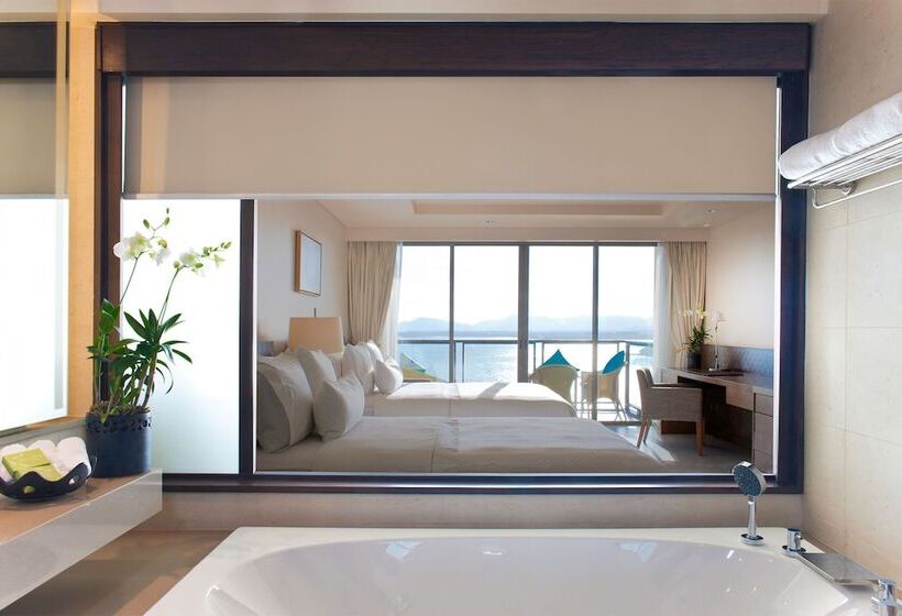 اتاق استاندارد با 2 تخت دوبل, The Westin Siray Bay Resort & Spa, Phuket