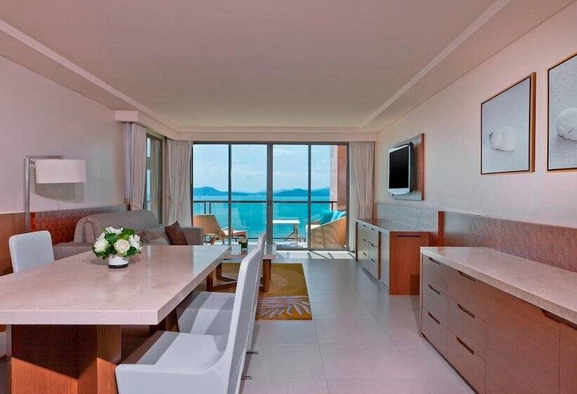 سوئیت پریمیوم با چشم‌انداز دریا, The Westin Siray Bay Resort & Spa, Phuket