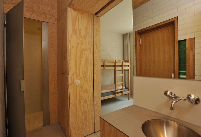 اتاق استاندارد چهار تخته, Basel Youth Hostel