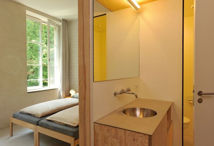 اتاق استاندارد چهار تخته, Basel Youth Hostel