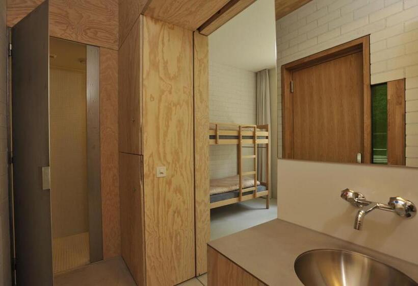 اتاق استاندارد چهار تخته, Basel Youth Hostel