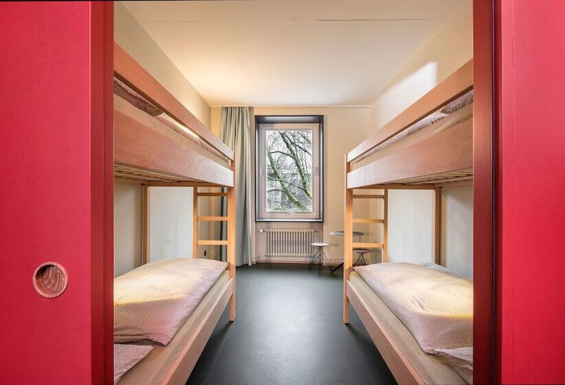 Standaard Vierpersoonskamer met Gedeelde Badkamer, Bern Youth Hostel